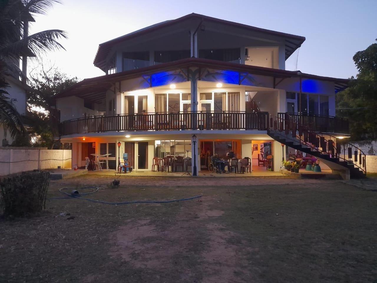 Baden Beach Hotel Калкудах Екстер'єр фото